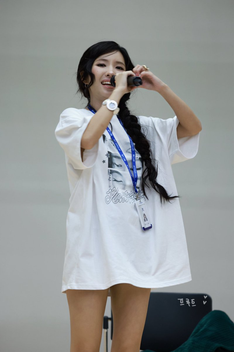 fruit_SOPP's tweet photo. 2609012   MBC Mini Fanmeeting

소연이와 네버버의 케미 앞에서는
작은 도전쯤 아무것도 아니야.💫
케미력 LEVEL UP!✨

#소연 #SOYEON  
#아이들 #idle  
#끝내주는인생  
#퇴사할게여 https://t.co/CAQ2mTR1yq