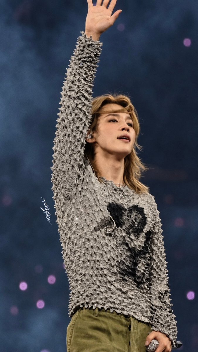 EchoOfTheMoon13's tweet photo. 260905 LA Day 3 Sofi Stadium

Spiky but cuddly Jimin 🩶 HD - Blue

spent 2 hours debating between this color grade and a more muted gray one 🙃 I love both way too much… lowkey thinking about posting the gray version too even though it’s the exact same pics 🥹🥹🥹

genuinely how do the legendary fansites choose just ONE color grade🥲 they must be fighting for their lives too…

#JIMIN #지민 #박지민 #ParkJimin #ジミン

@BTS_twt @bts_bighit