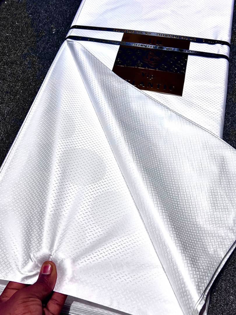 haassaan___'s tweet photo. WHITE VIP ATLANTIC UK
QUALITY SHADDA
🏷️: ₦15,000 yard ✂️
📞DM, Call or WhatsApp: 09134251419
📍: KANO https://t.co/vnIjo5pi30