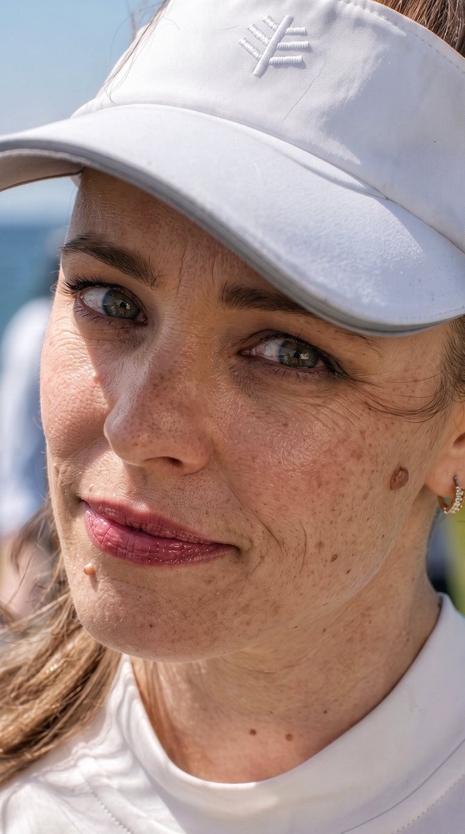 ChipiCacer27960's tweet photo. Pasan los años y #RachelMcAdams sigue igual de hermosa https://t.co/wmiqEZjWpT