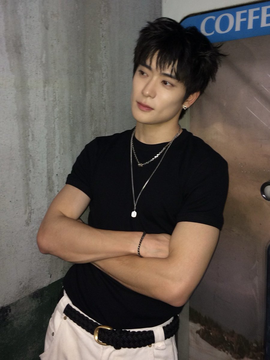 kimdiidy's tweet photo. ⠀    อเมริกาโน่คั่วกล้าม ⠀ ⠀ ⠀  มัทฉะลาเต้ยิ้มหวาน https://t.co/Rx1YTWTE4H