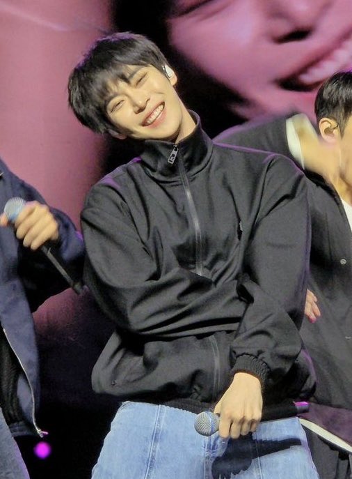kimdiidy's tweet photo. ⠀    อเมริกาโน่คั่วกล้าม ⠀ ⠀ ⠀  มัทฉะลาเต้ยิ้มหวาน https://t.co/Rx1YTWTE4H