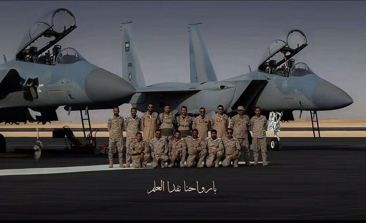wij_445's tweet photo. اللهم احفظهم بحفظك وأيدهم بنصرك وسدد خطاهم ووفقهم لما فيه خير البلاد والعباد واجعل علمهم وعملهم رفعةً لهم وذخرًا في الدنيا والآخرة 🤍 https://t.co/xqrmtWfXtM