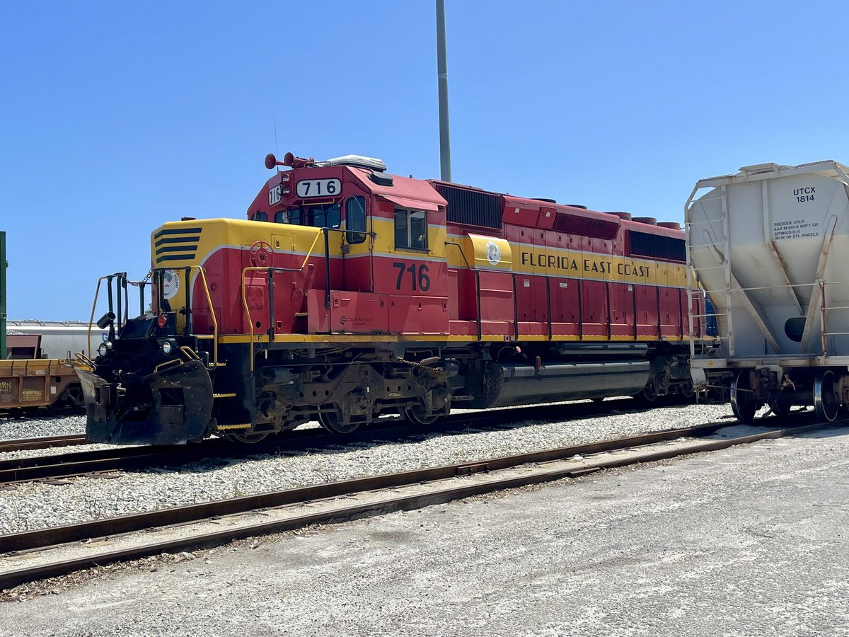 tommy4trains's tweet photo. Florida East Coast Railway SD40-2 #716 at the Company’s Fort Pierce Yard.
#railway #railroad #train #trainspotter #railfan #trainphotography #railroadphotography #railwayphotography #floridaeastcoastrailway #locomotive #fortpierce #florida https://t.co/X6Pm2hafhp
