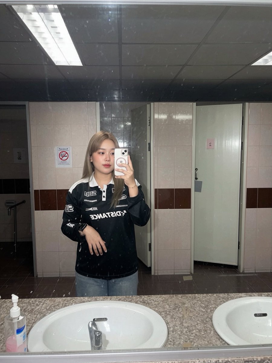 _yyokpp_'s tweet photo. ตอนแรกคิดว่าสวย ที่ไหนได้ ทำตัวง่ายนี่เอง🤪 #พนัสนิคม #ชลบุรี #แปลงยาว https://t.co/iTGkhkJcGX