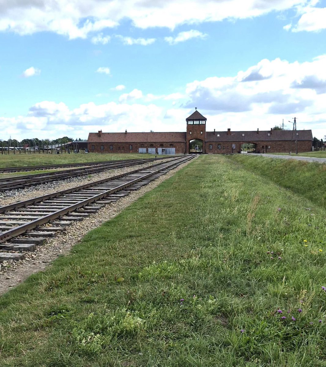 Karenwalker3434's tweet photo. 🗞️ NEWS: "Peasedown Councillor Karen Walker visits Auschwitz-Birkenau, Poland"
💻 FULL STORY 👉https://t.co/Tv7ti2e8xZ
#AuschwitzBirkenau #Poland #SecondWorldWar #ConcentrationCamp https://t.co/QmcymjLGZb