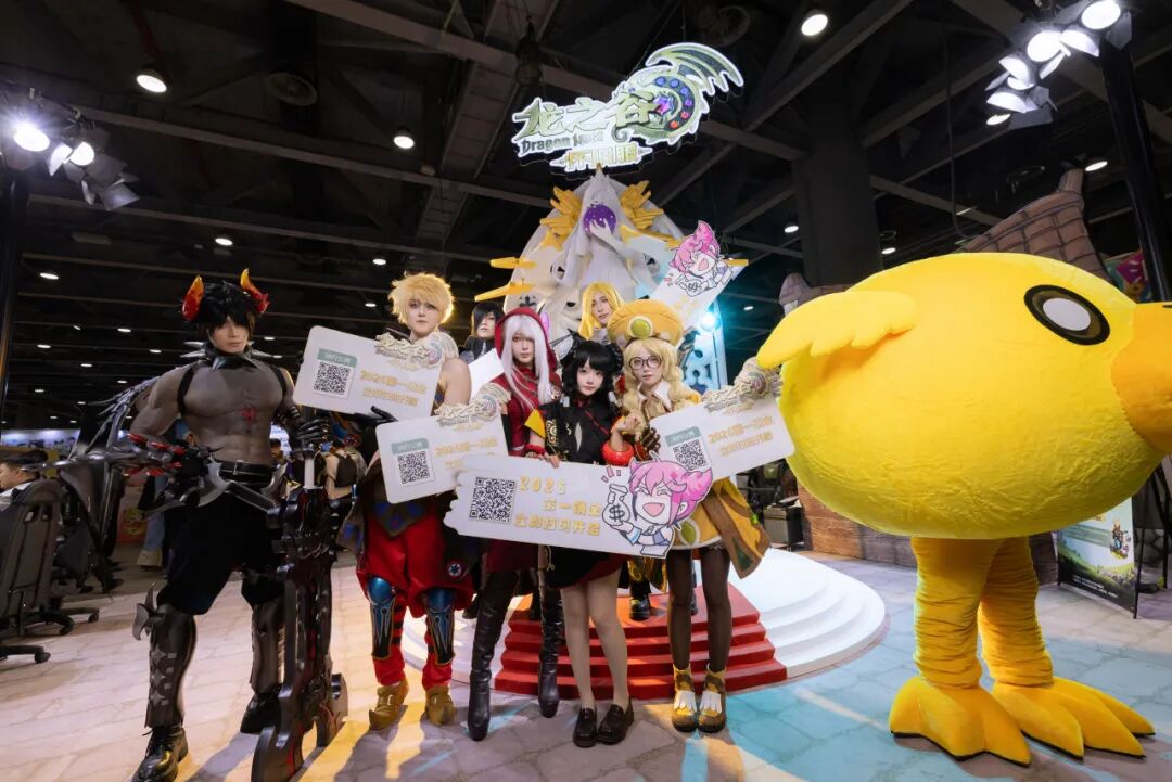 OdaSchemon5tw's tweet photo. Just checked in at the city’s annual anime con—spent 3 hours geeking over limited-edition merch, catching a live voice actor panel, and took so many cosplay pics my camera roll is full. Best weekend vibe ever! https://t.co/GlMq8IGPDJ
