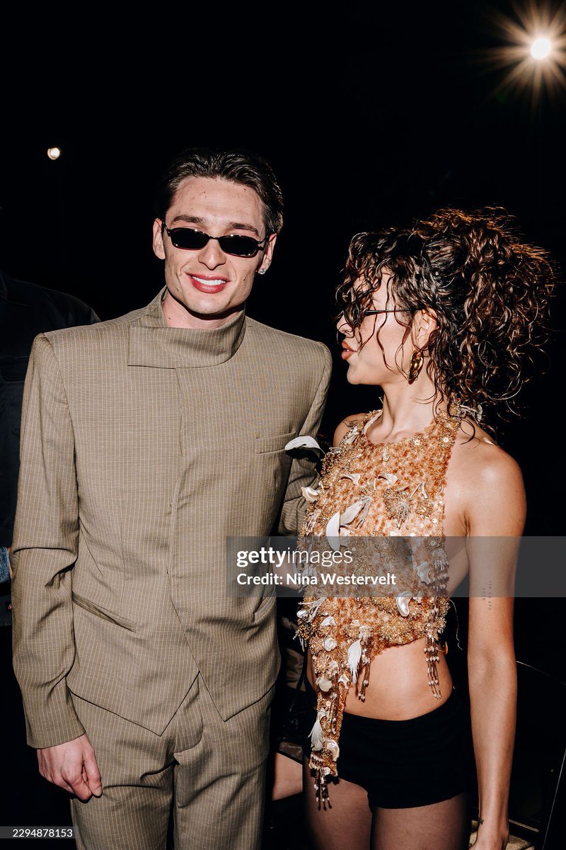 basebydanna's tweet photo. DANNA junto a Peso Pluma en el desfile de LUAR en el New York Fashion Week. 🇺🇸 https://t.co/8khLwG4wIl