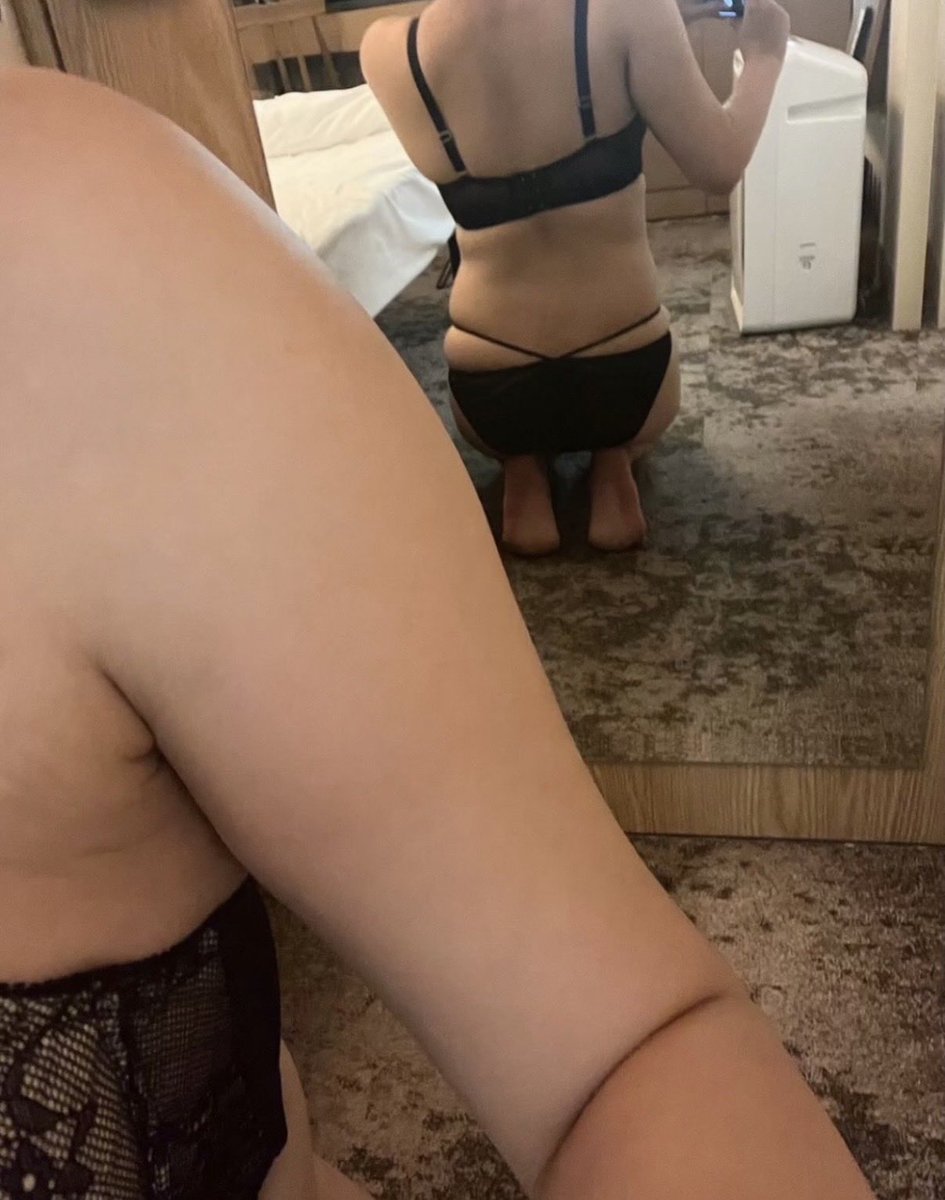 Qwu1fsm's tweet photo. 【ペット1】
あかね
40代 
大阪
管理職

出張先のホテルから

#M女 #マゾ  #雌豚 #調教 #晒し
#羞恥  #羞恥芸 #露出 #露出課題 #調教 https://t.co/LZ7JOT9KDj