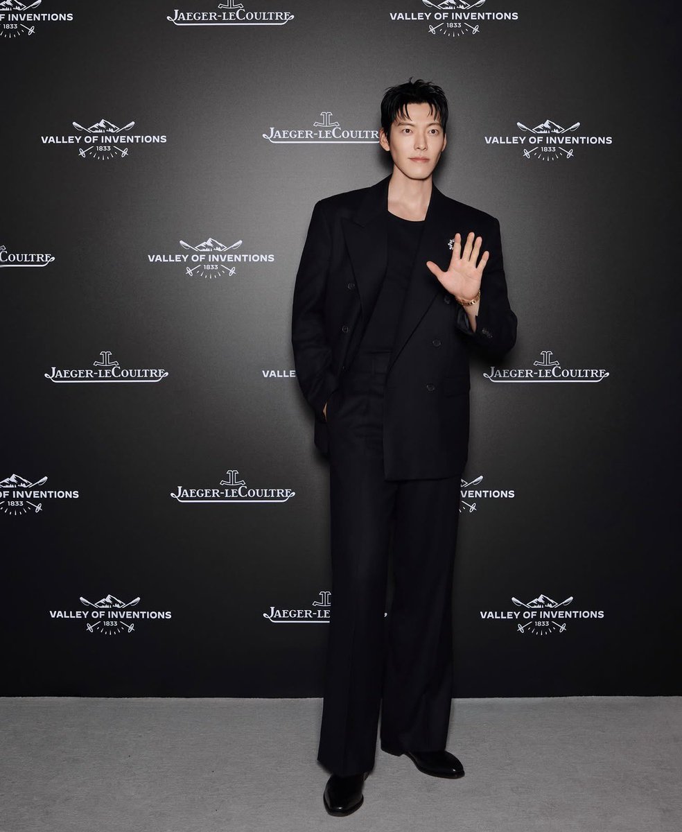 dolgolaeui's tweet photo. Kim Woo Bin #kimwoobin #theheirs #alienoid #uncontrollablyfond #school2013 #woobinkim #blackknight #officerblackbelt #ourblues #geniemakeawish #theconartists #๊น์ฐ๋น #้ๅฎๅฝฌ You can also follow his official IG account: ____kimwoobin (Look for the blue check mark) https://t.co/OC9URgUdNN