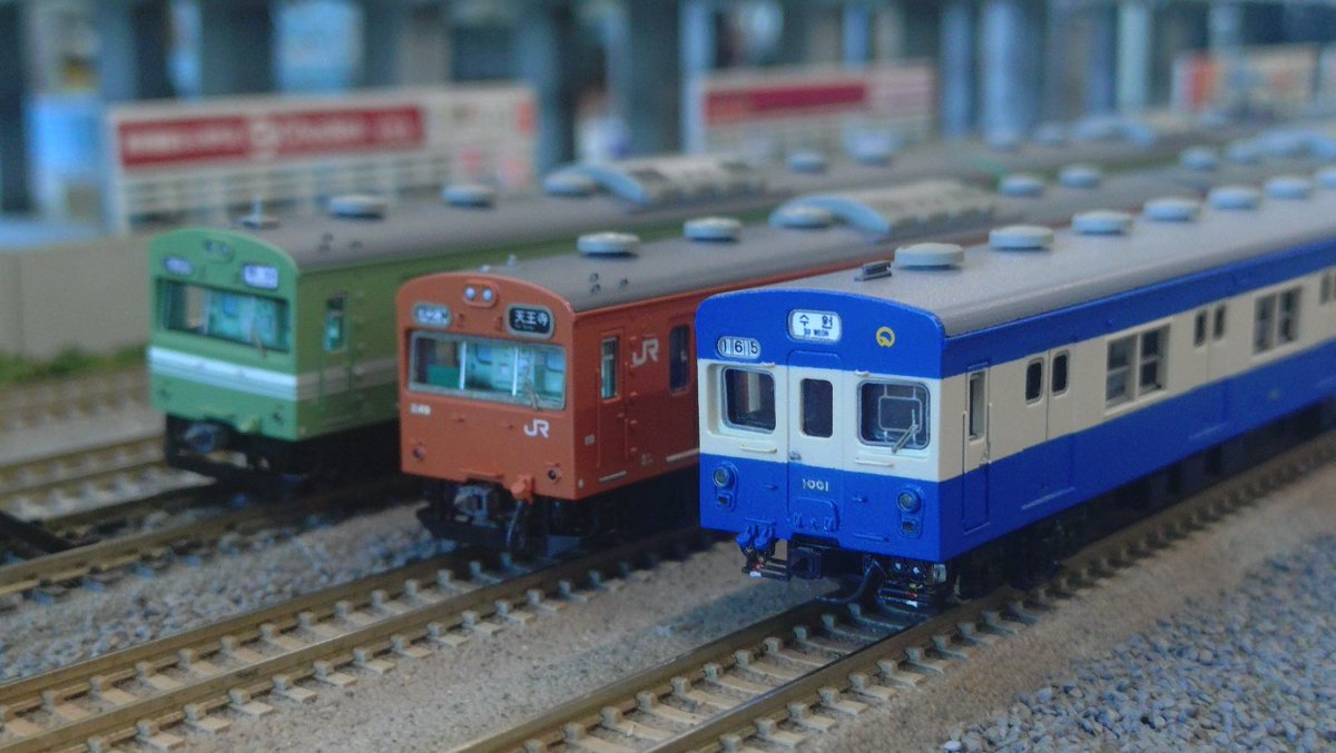 rated_1350rpm's tweet photo. 【実績解除】
韓国の鉄道模型店(韓国リカラーさん)で、韓国1000系初期抵抗車の模型を走らせる。 https://t.co/zjpjCosHUL