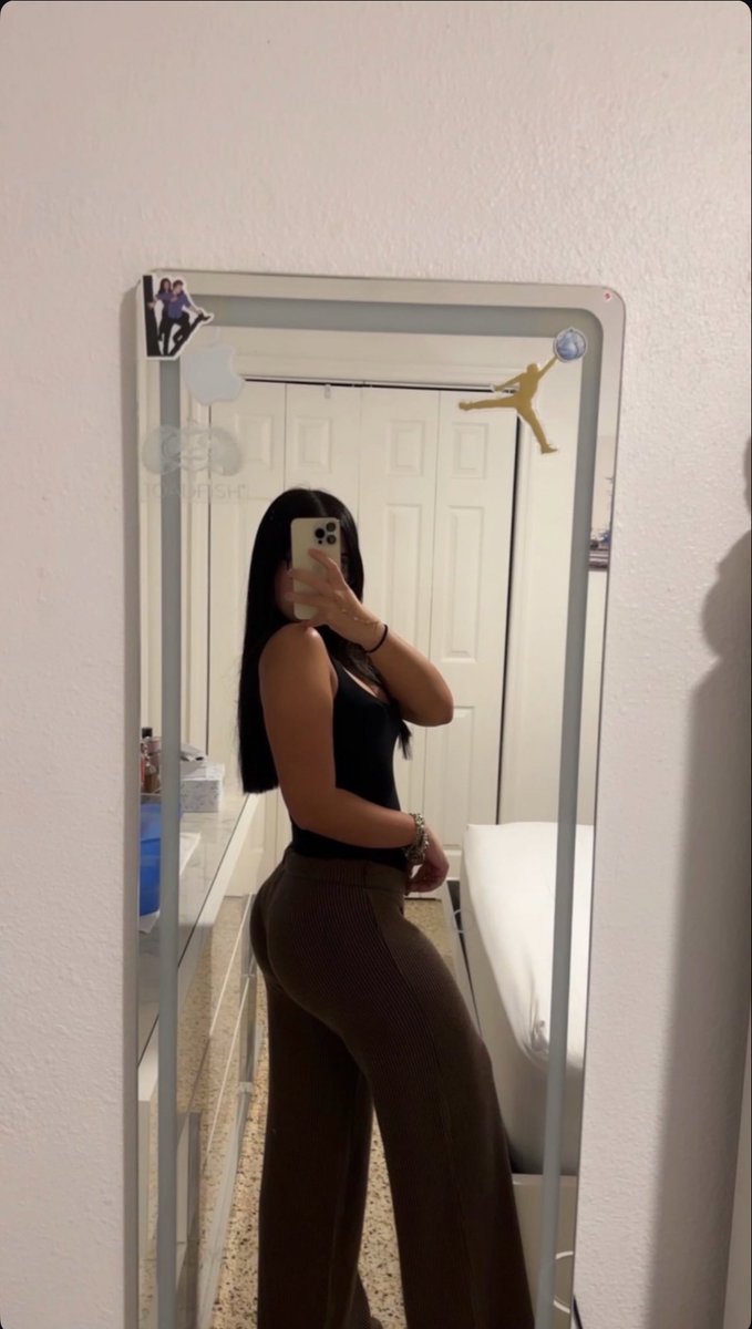 _Xx_Daddy_xX_'s tweet photo. Copped sum more of this fat ass latina #bikini #fatass #sexy #latina https://t.co/DY0tIAhVS2
