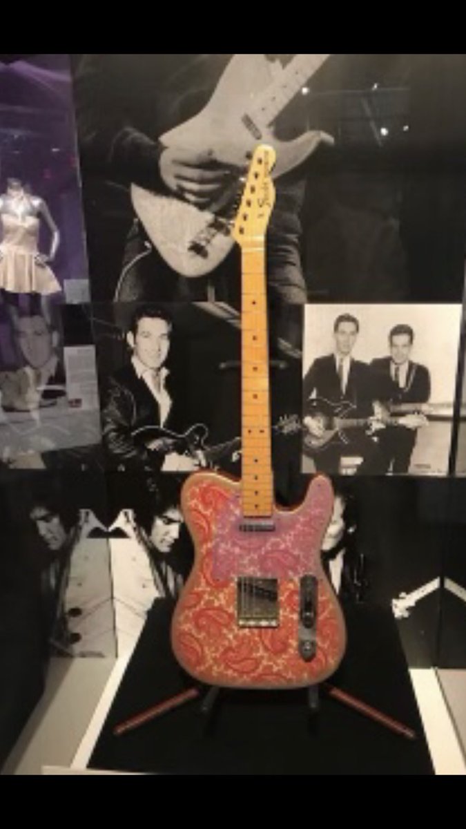 Jam3scarter02's tweet photo. Replica ..Fender 68 ‘Pink Paisley’ on display at Graceland…JB https://t.co/uvjQHDHrDx