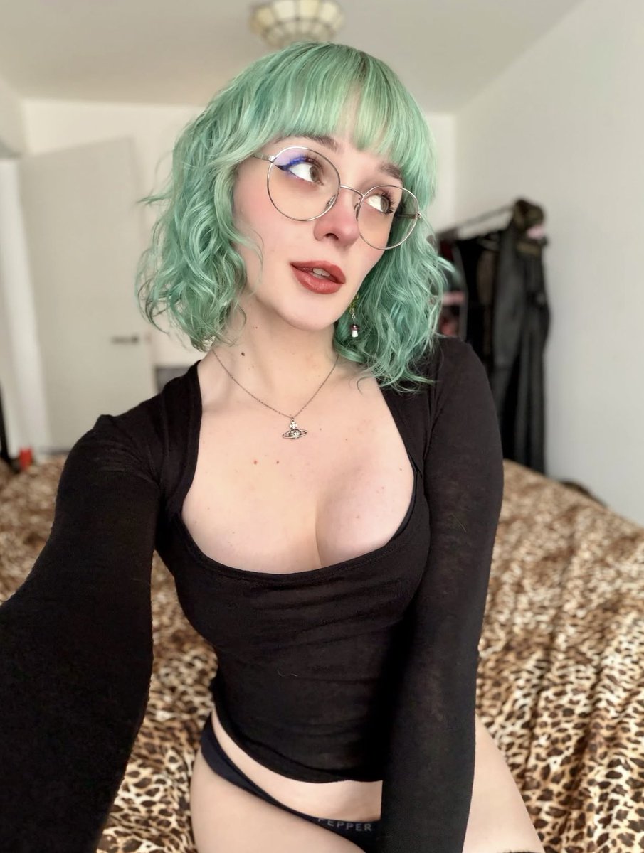 pierbi418's tweet photo. Sexy trans 🏳️‍⚧️ girl 😍 https://t.co/CmYAqMX6XN