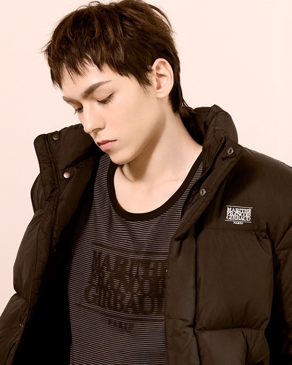 i_rozy_'s tweet photo. 조녜... https://t.co/YmZRu8a41k