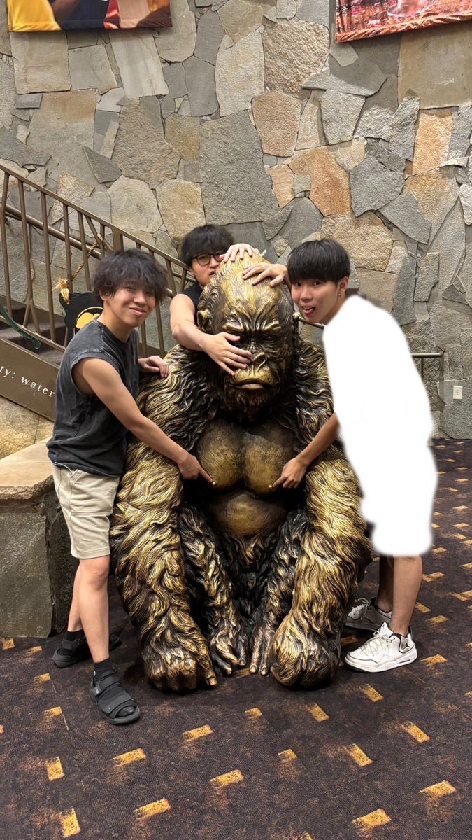 manmamiya13's tweet photo. 私事ですが、9月14日で22歳になりました！🎂

この1年は私生活と仕事、そしてSNS活動を両立していくことの難しさを特に感じた1年でした。
SNS活動では新しいことに挑戦したり、生活環境が大きく変わったりと、いろいろな変化が重なって自分の心や体が環境の変化についていかず、体調やメンタルを崩してしまうことも何度かありました。

その度に周りの方やファンの皆さんにご心配やご迷惑をおかけしてしまいましたが、それ以上にたくさんの励ましや温かい言葉をいただきました。
そのおかげで少しずつ自分の生活を立て直し、スマブラに集中できる環境も作れるようになってきたと思います。

後期には大会で優勝できたり、トーナメントでも安定して勝てる場面が増えたりと、少しずつですが成長を実感できるようになりました！

まだまだメンタルも不安定になってしまう日もありますが、焦らず自分のペースでこのまま頑張っていきたいと思います。

配信でも話したように、今年は来年の勝利と念願のルミランク1位を目指してゲッチを中心に、他のキャラも含めていろいろな戦い方や対策を身につけながら挑戦していきたいと思います。
これからも応援していただけると嬉しいです！🔥

そして疲れているので😭少しですが誕生日配信もします！
一緒にお祝いしてもらえたら嬉しいです🎉
ぜひ遊びに来てください。