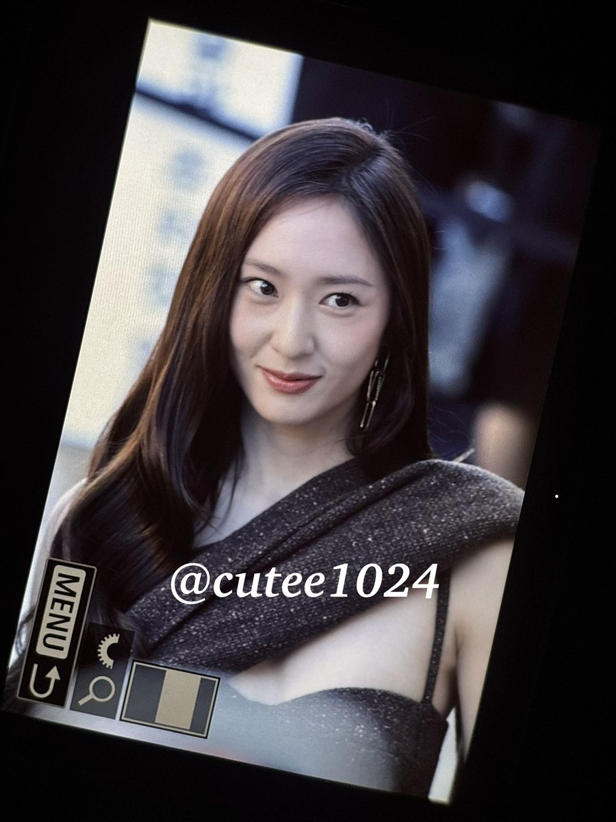 cutee1024's tweet photo. 260915 랄프로렌 베리랄프

어른여자왔어요

#크리스탈 #KRYSTAL #정수정 https://t.co/lbRzP4FIna