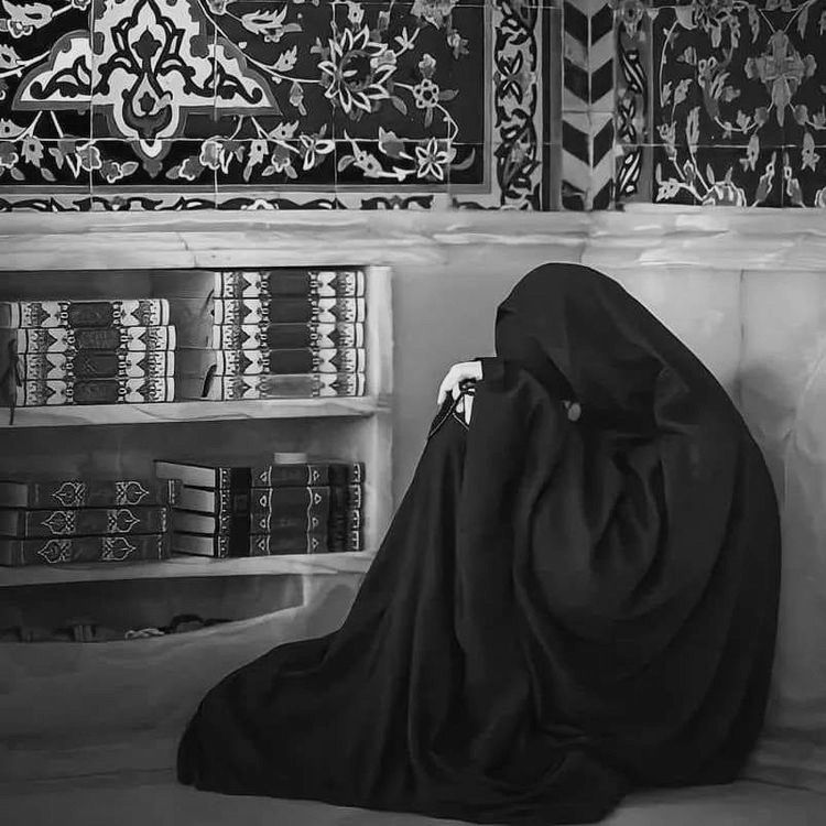 AmadeusBolshev's tweet photo. salafi niqabi woman that calls you her little kafir murtadd https://t.co/sAGKC2FQfH