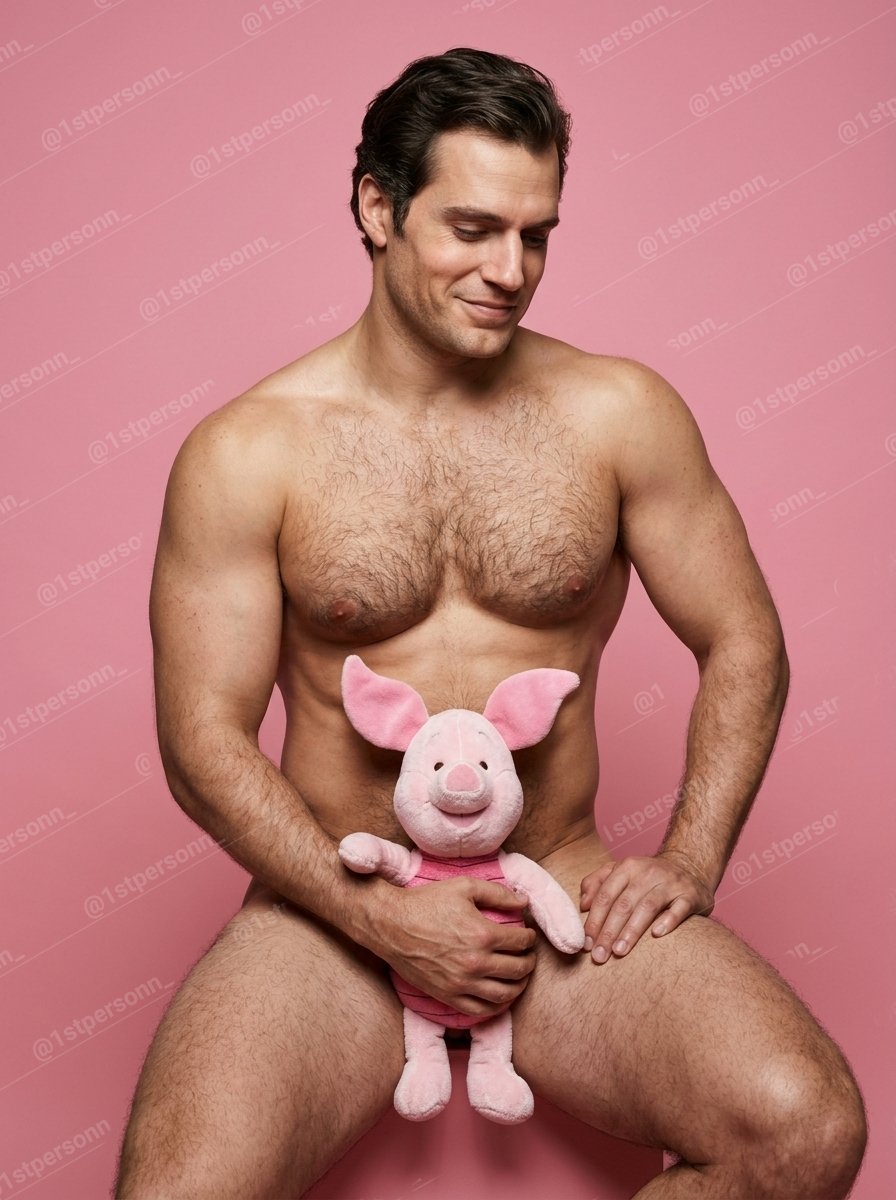 1stpersonn_'s tweet photo. I have never wanted to be Piglet so much. https://t.co/rpWOgJafwf