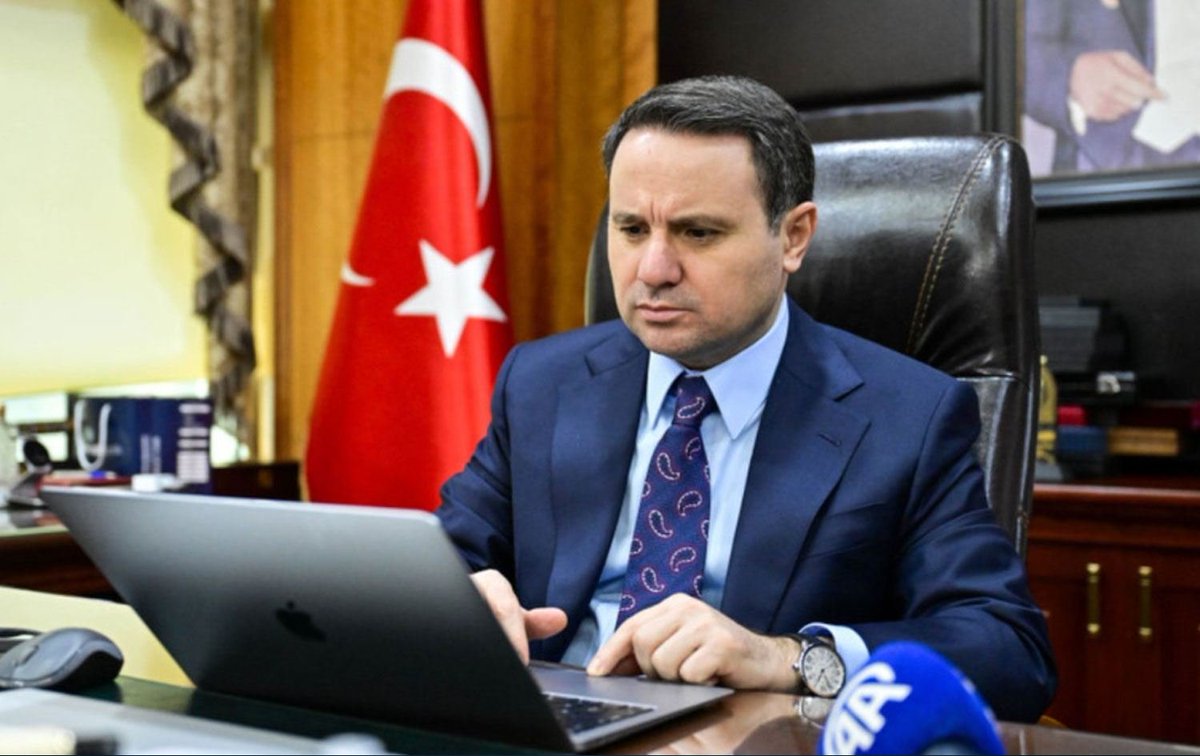 ___Cavus__Esra_'s tweet photo. NİHAYET❗️

Yıllardır "Hal" de haksiz kazanç sağlayan, vurgun yapanlara CEZA ve GÖZALTI geldi.

Tarladan düşük fiyata alıp, sahte makbuzla fiyatı uçuran 41 işyeri ve yöneticisine Göz altı kararı.

Teşekkürler Akın Gürlek.. https://t.co/aBgcWMR9Lv