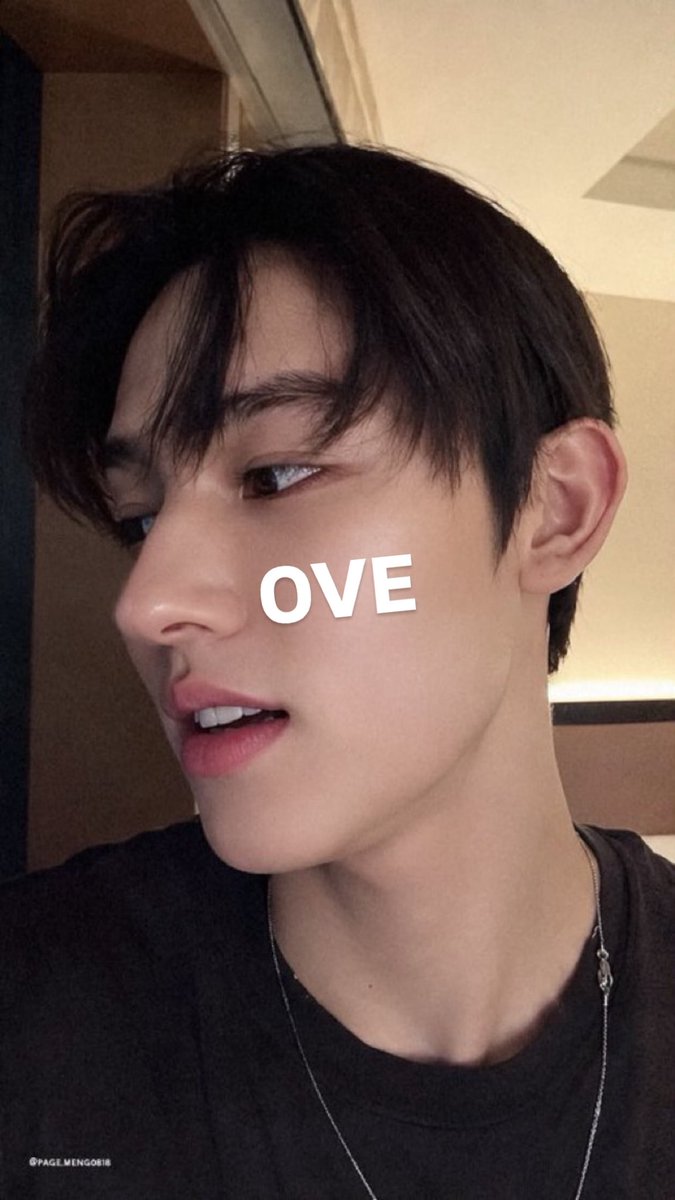 dobbycuu's tweet photo. BAHKAN SEMUA BAGIAN WAJAH DIA BISA JADI KATA “LOVE” 😭😭 BENER BENER WAJAHNYA NIAT JADI WAJAH 😭 https://t.co/jHsrYrdI2T