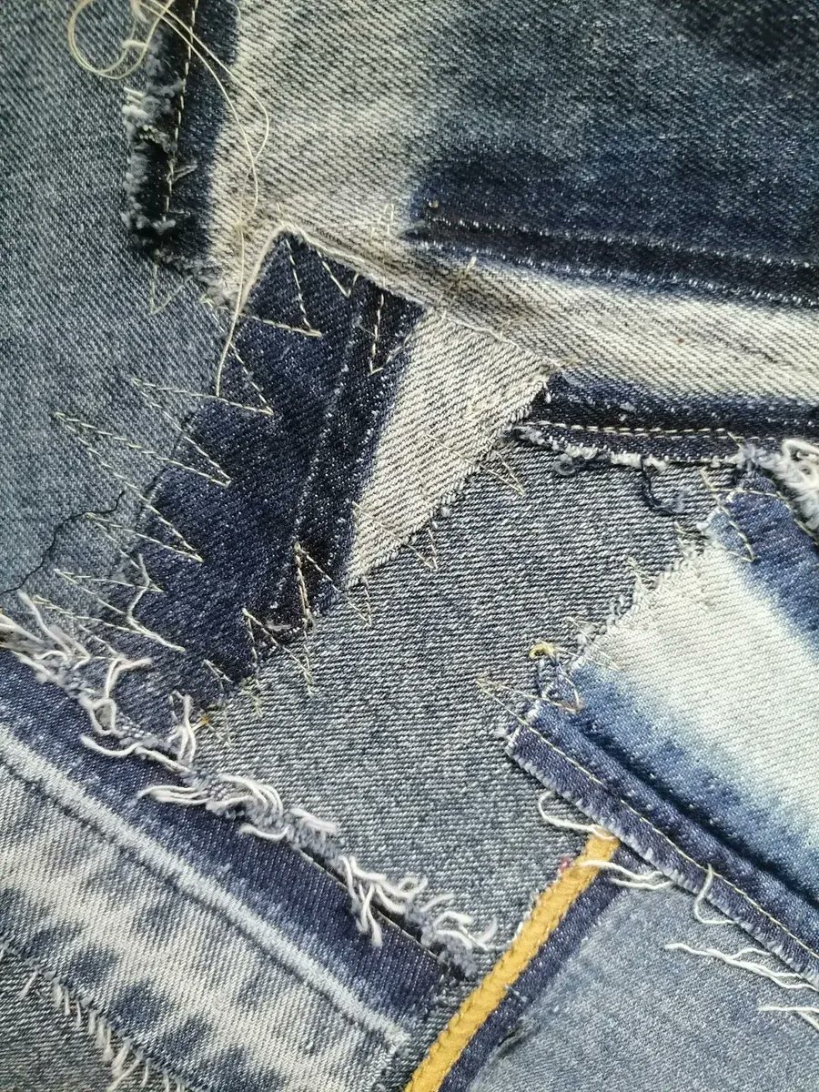 UltimateGero's tweet photo. Just finished my custom fabric keychain with old jeans scraps!  Upcycling + tiny DIY win = my week’s best. #DIYHacks #UpcycleProject， https://t.co/aE03NQYZAv