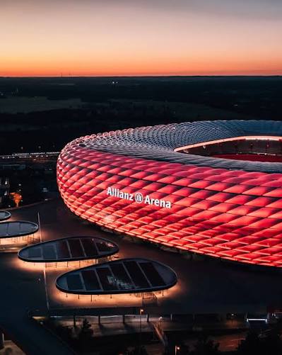 StakeFootball's tweet photo. 🚨🚨| BREAKING: Allianz Arena will host the 𝟮𝟬𝟮𝟴 𝗨𝗖𝗟 𝗙𝗜𝗡𝗔𝗟. https://t.co/Y2CujDA5M2