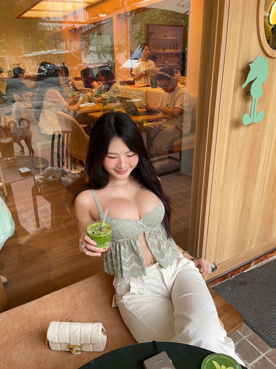 nhenOF's tweet photo. Cà phê with me 🥹 https://t.co/WKu9zslB8r
