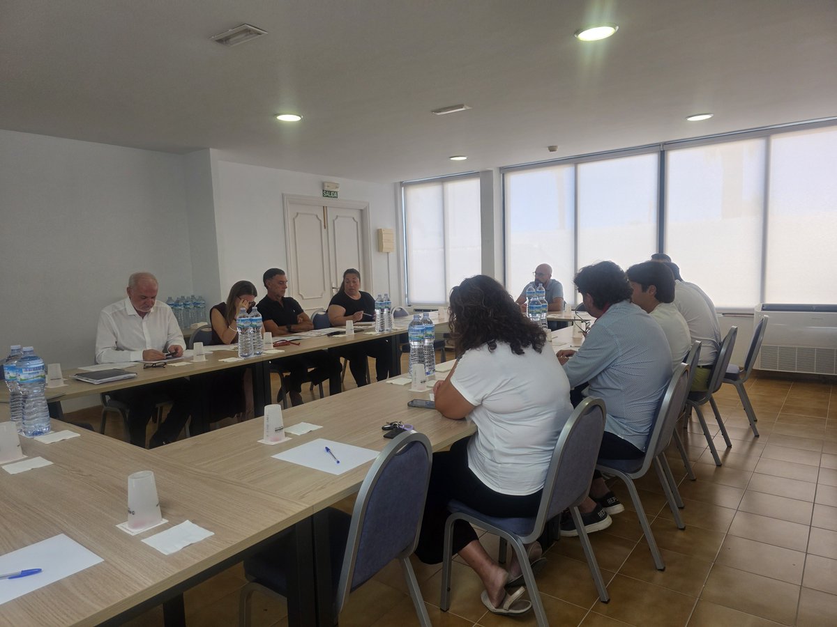 AHPlayadePalma's tweet photo. 🔛 Hoy hemos celebrado la Junta Directiva de septiembre de la @AHPlayadePalma.

Retomamos la actividad tras el verano haciendo balance de los últimos meses y avanzando en los próximos proyectos de la #AHPP.

Seguimos trabajando juntos por la mejora y el futuro de #PlayadePalma 🌴 https://t.co/aZriEQ6qzy