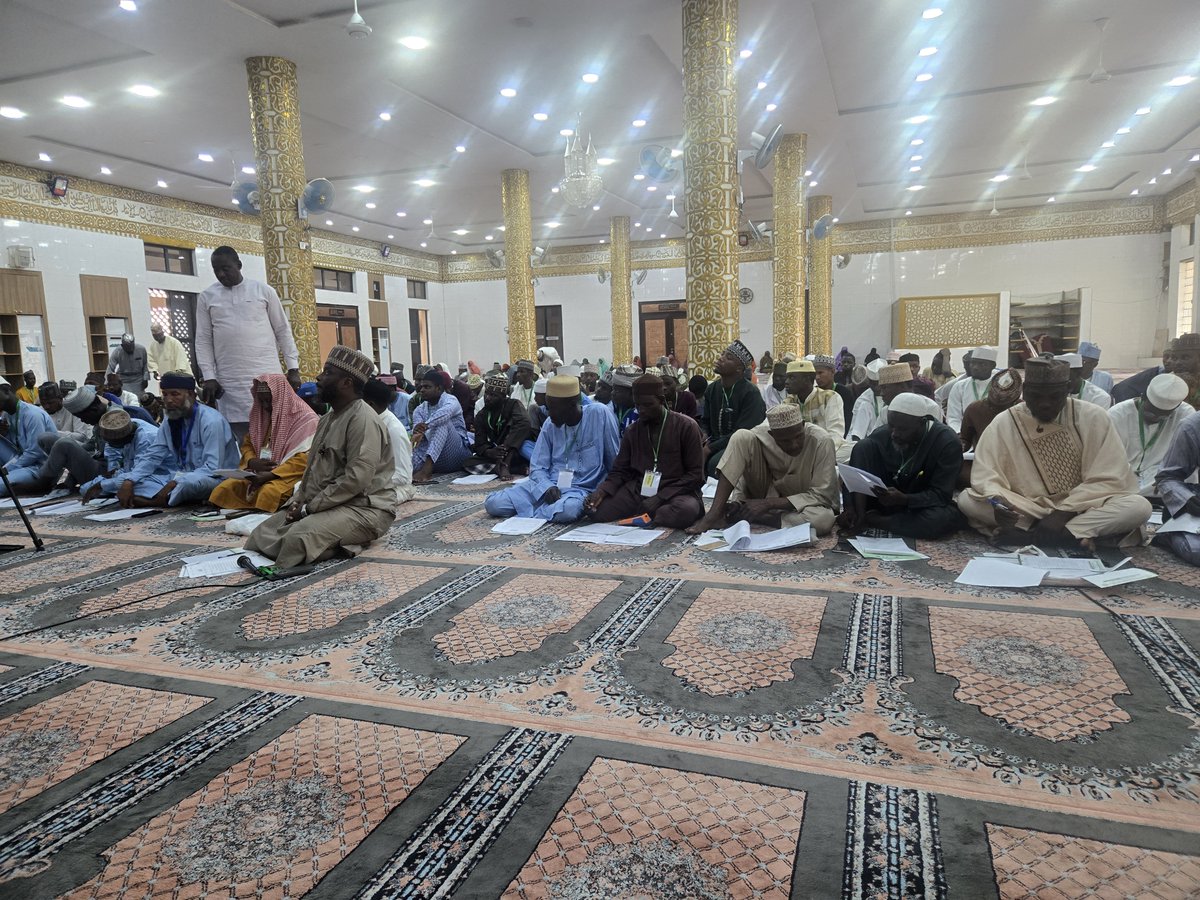 AlhafizNafiu's tweet photo. Daura day 2

Jibwis Islamic center Guzape in collaboration with the Saudi Arabian Embassy. https://t.co/qGtiTOvMo2