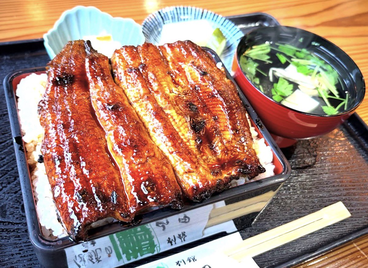 chibaraki_urus's tweet photo. 直鰻重（上）！
ボリューム満点で、とても美味しゅうございました！

#別館山田
#香取市
#ランチ 

⚫️Instagram https://t.co/AEDV7JOfQ1… https://t.co/rkl8KoZjTW