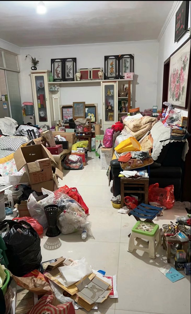 lillp261791's tweet photo. Tired of clutter Go through your old books, mugs, and decor this weekend—donate what you don’t need to clear space and spread joy!， https://t.co/Xw0pFNbVKG