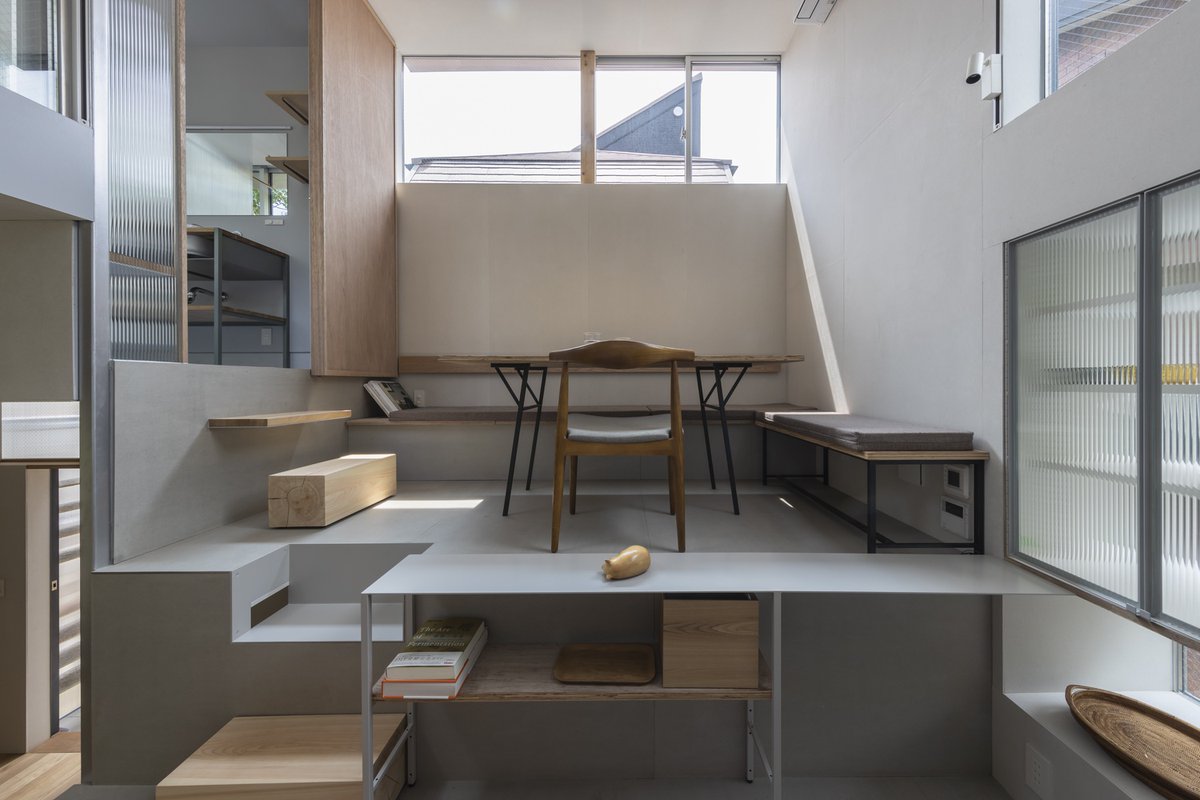 lopedetoledo's tweet photo. Los malabares que hacen en Tokio para construir en parcelas ridículamente pequeñas son dignos de estudio. En este caso, la vivienda solo tiene 24 m².

[Casa en Musashi-koyama, Yo Shimada] https://t.co/SokxP006fQ
