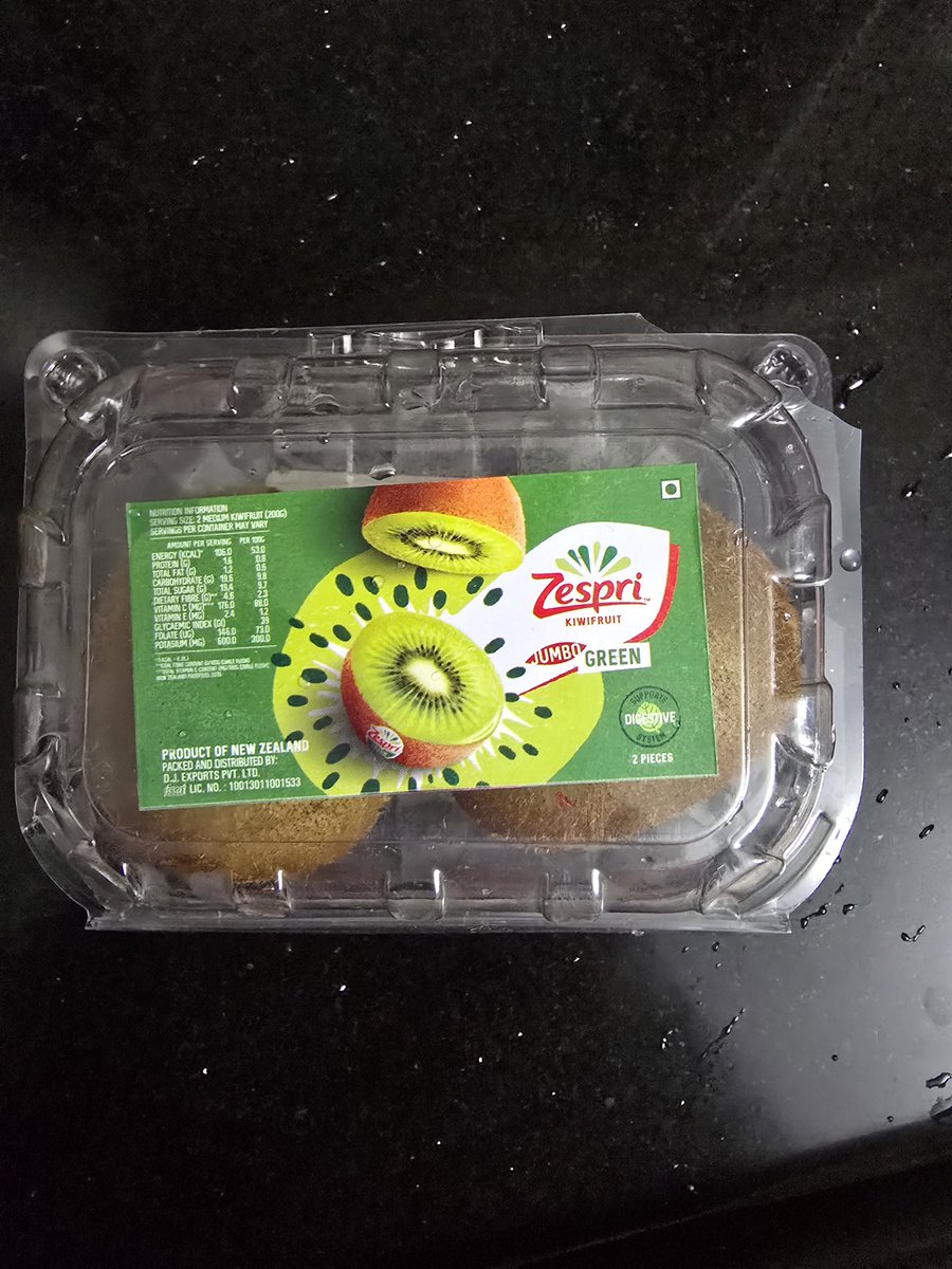 sumit_mal_ik's tweet photo. @blinkitcares 
ORD08317765424 
ordered Sungold Kiwis, but I received Green Kiwis instead. Furthermore, kiwis delivered are 6 days old and not fresh.
It is incredibly frustrating to spend more time trying to get this issue resolved than it took for the order to be delivered. https://t.co/VYJSZcGSdY