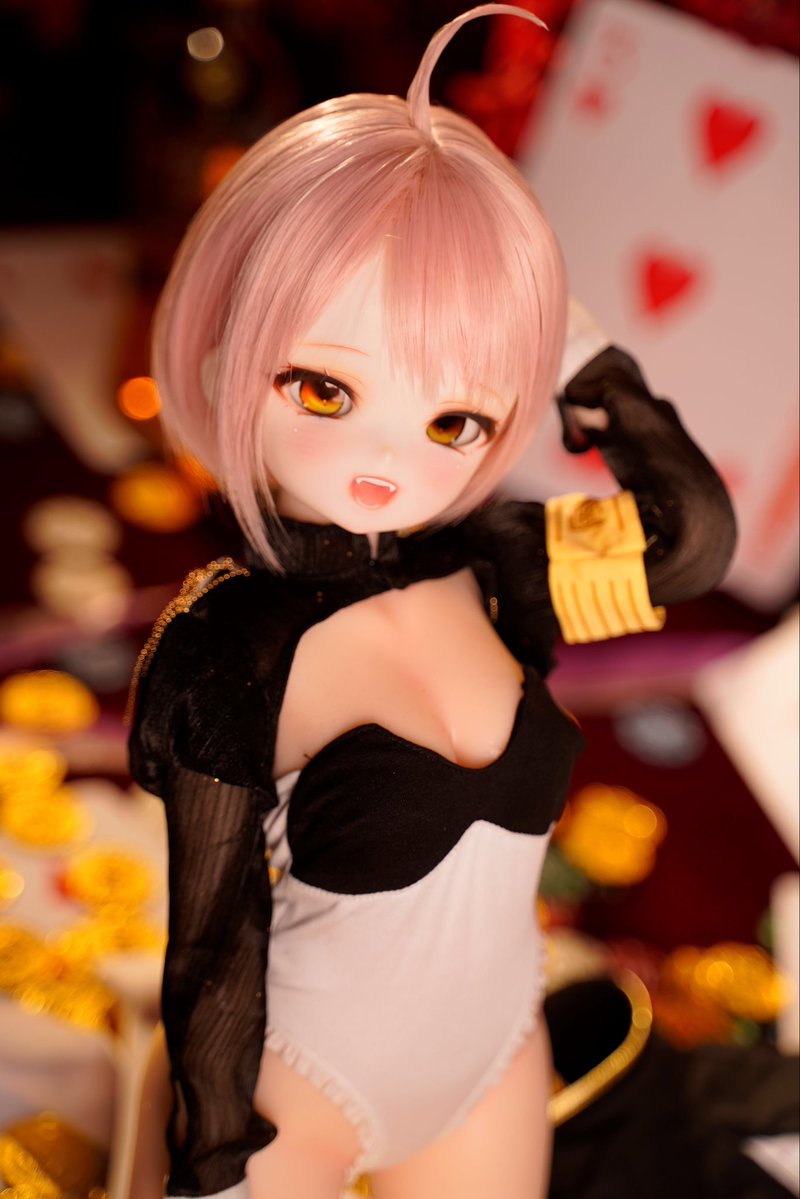mozujp's tweet photo. 今朝はスージーとコーヒー。笑顔に癒やされた朝。🌸 #Mozudoll #doll #anime #vampire https://t.co/j5I57aCjXI