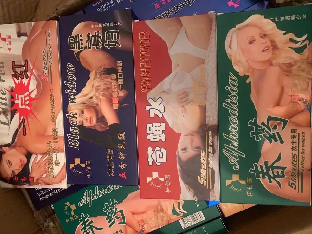 R19698294's tweet photo. 苍蝇水  春药水  黑寡妇   一点红  火爆顶级女用产品🔥🔥5粉5水
1.催情，浪漫，迷情，主动
2.主要用于缺乏激情和性欲者，提高性生活质量，
3.房事前5分钟将本品倒入100毫升水或饮料里饮用，遇到无法抑制可饮大量凉开水缓解，勿拐诱未成年少女。
〖撩妹神器  摆脱单身〗#淫妻 https://t.co/L9est69DDy