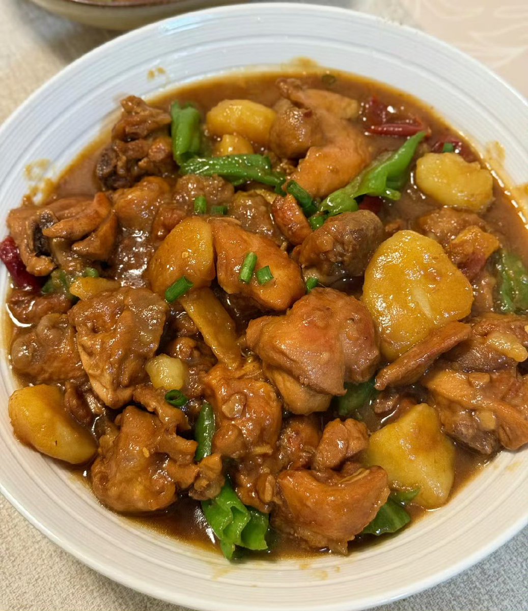 Cockroch4LIFE's tweet photo. [From eating instant noodles every night to cooking my favorite stir-fried veggies after work—small daily wins make life sweeter. ]， https://t.co/Cj89pxuVKG