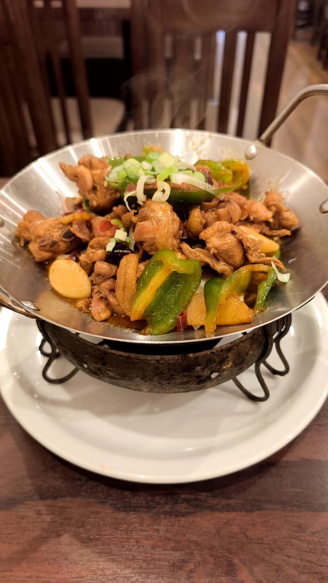 koexggg's tweet photo. 念願だった湖南料理の干鍋食べれた\(˙꒳˙ )/

#湖南人家 https://t.co/eyh2SJAQqy
