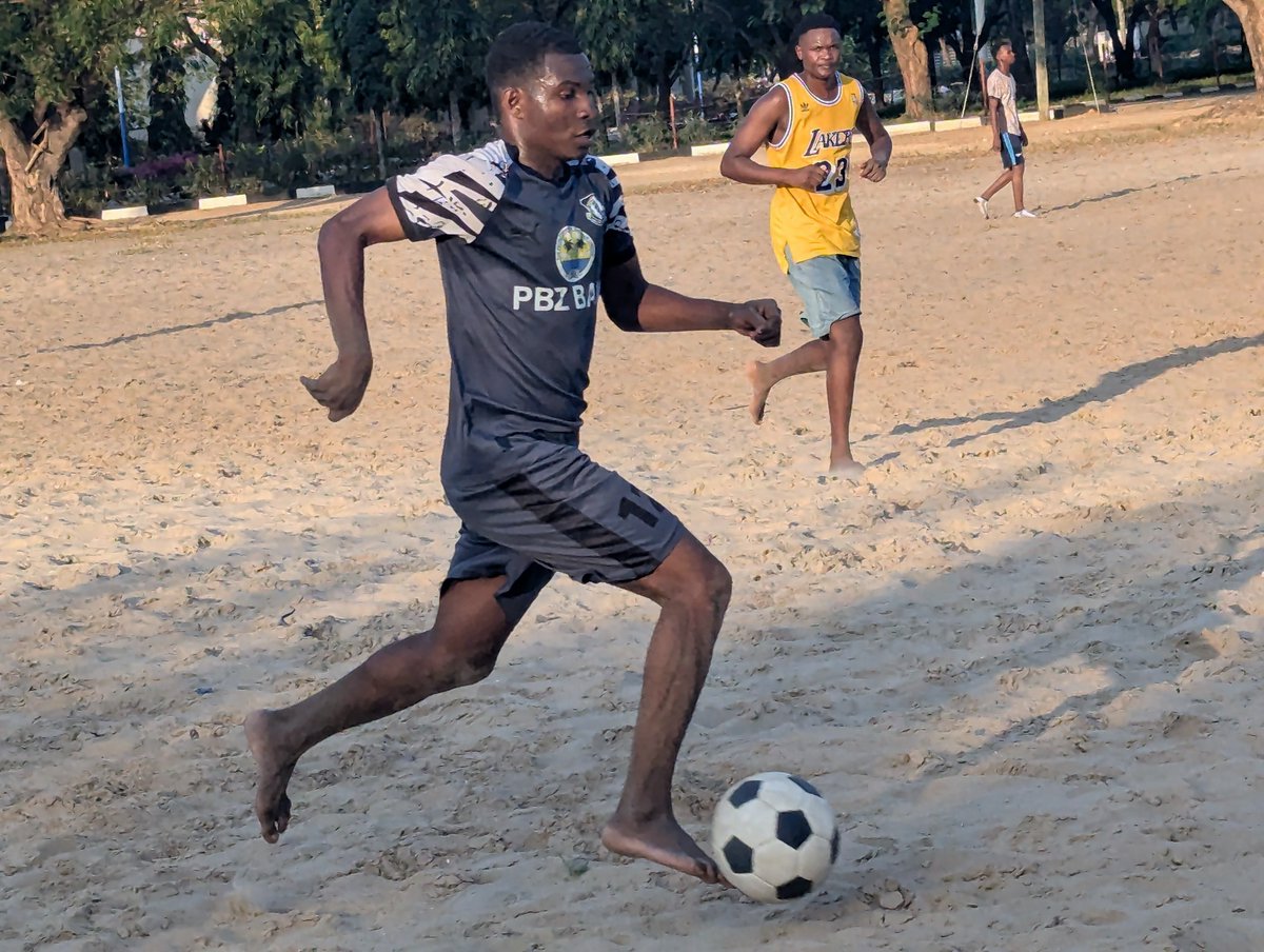 tznextgenfellow's tweet photo. ⚽️ More Than a Game — It’s About Teamwork!

Beyond the sessions and learning, the Tanzania NextGen Leaders Fellowship creates space for young people to connect, build friendships, and strengthen the spirit of teamwork.

#TNLF2026 #TNLFCohort2 #IntergenerationalDialogue https://t.co/6YEMPLgyAa