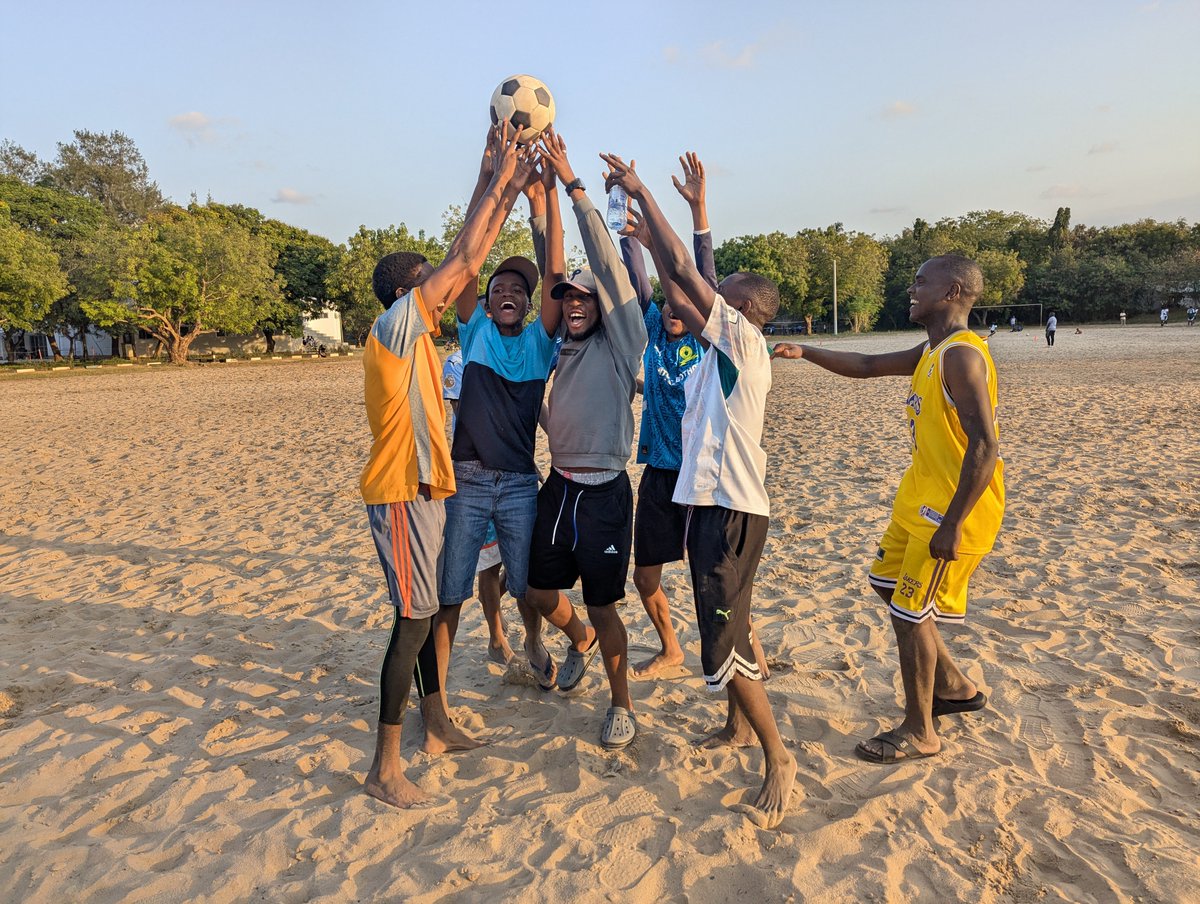 tznextgenfellow's tweet photo. ⚽️ More Than a Game — It’s About Teamwork!

Beyond the sessions and learning, the Tanzania NextGen Leaders Fellowship creates space for young people to connect, build friendships, and strengthen the spirit of teamwork.

#TNLF2026 #TNLFCohort2 #IntergenerationalDialogue https://t.co/6YEMPLgyAa