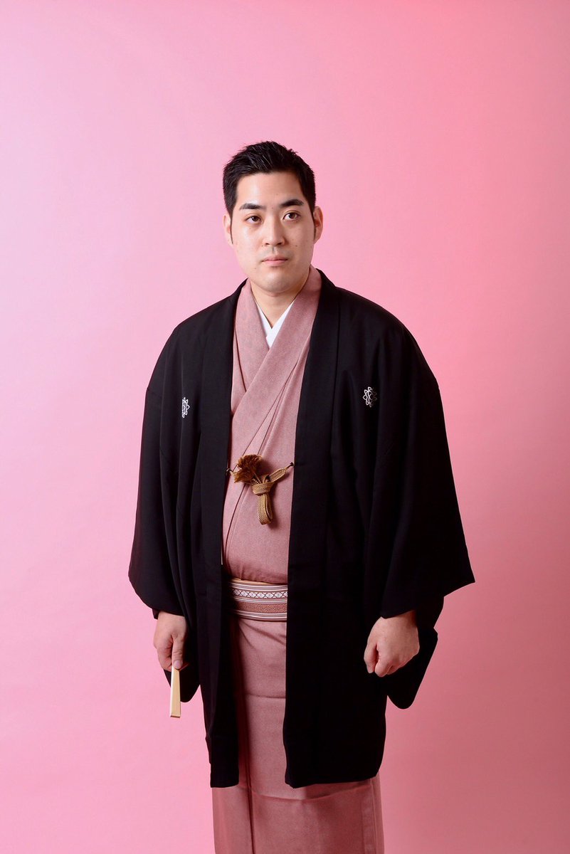 anokoronootiken's tweet photo. 【お知らせ】「喬太郎北伝説」お馴染みの二松亭ちゃん平さん、本業都合で出演できず。素人の代わりにプロの方という大変無礼な形になりますが、そこは「二松落研」出身ということで、三遊亭兼好門下の　#三遊亭兼作　さん　出演します。#喬太郎北伝説　#柳家喬太郎　#アークシティホテル https://t.co/NRMA0Zar05