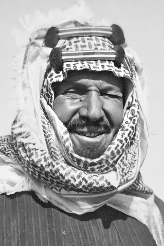 Alsaud_History's tweet photo. من أقوال #الملك_عبدالعزيز:
(إن أول شيء نحافظ عليه ونعض عليه بالنواجذ ونحارب دونه هو ديننا ووطننا، وهذان الأمران لا نقبل فيهما قولاً ولا تصرفاً ولا هوادة، إنا نبذل النفس والنفيس دونهما لأنهما عظيمان عندنا) 1351هـ/1932م
#السعودية https://t.co/FgGkYXLWDY