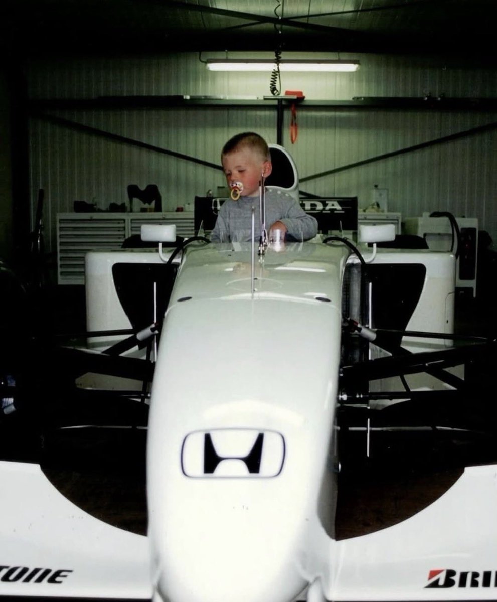 p1npaddock33's tweet photo. ��스의 아기자동차시절 🏎️🍼 https://t.co/QdSi1aKVRG