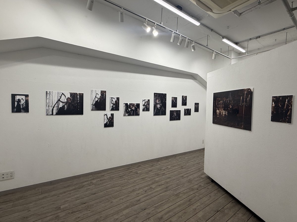 arsExhibition_N's tweet photo. #写真展Story
#展示風景
展示作品はフォトブックにほとんど収められています。
#柩 #松田彩希 #モデル 

https://t.co/MELHOxHaTg
販売期間
2026年9月25日 23:59まで https://t.co/SXNhSa7QKI