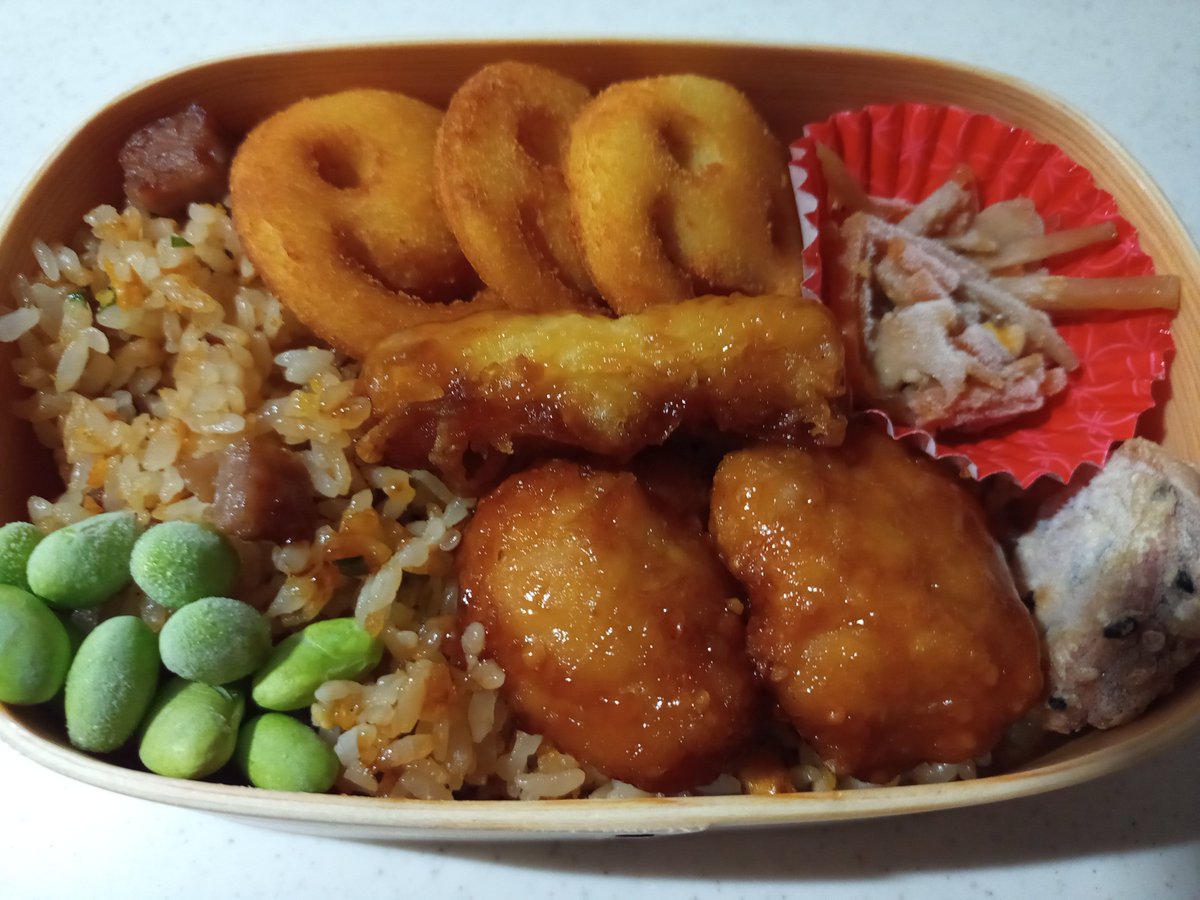 tekitou_bento's tweet photo. チャーハン弁当🍱

#お弁当 #お弁当記録 
#中高一貫 #ギリギリ弁当 https://t.co/O6cfibeEBl