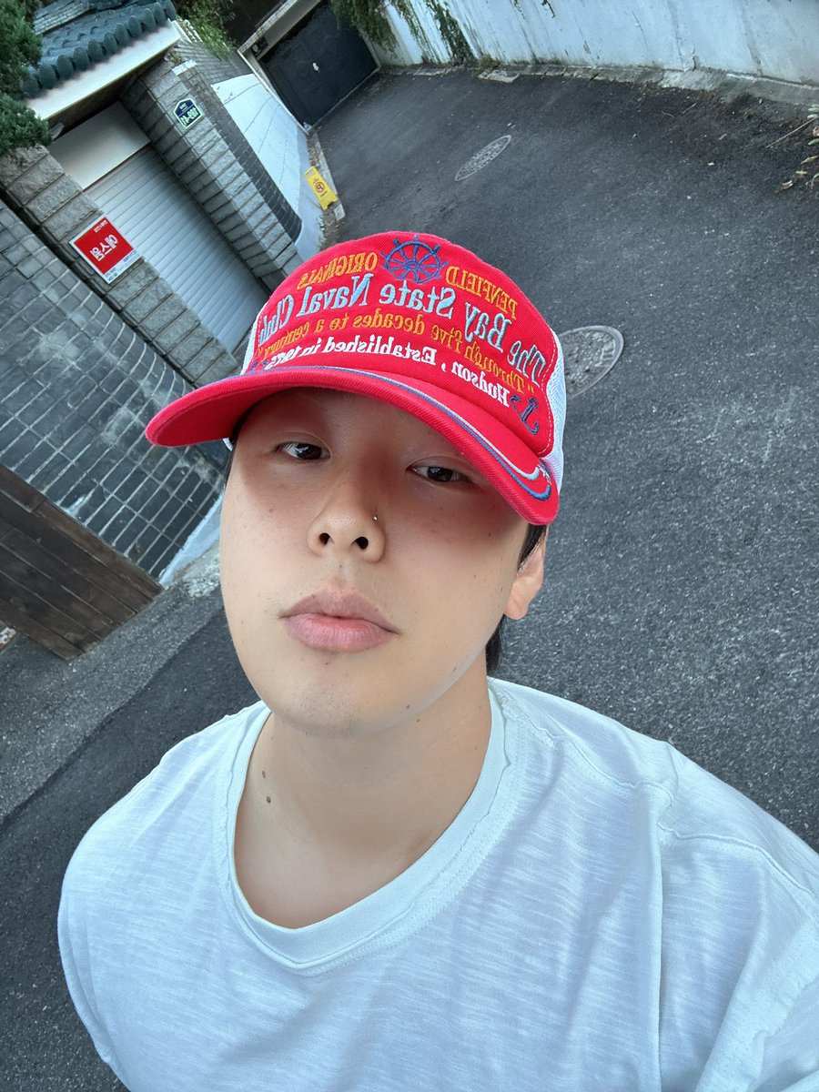 woosikcodev's tweet photo. 軍連終わってからコーヒー☕︎☕︎タイムです。
今日は夜走るつもりですがけっこう天気が寒くなって来てるからちゃんと服着て走ります。
今日の夜ご飯はカレーおすすめします。
代わりに食べてちょだい！ https://t.co/RSPNeNVcej