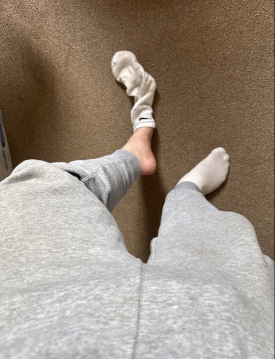 Tommy_uk1's tweet photo. Who wants to see the rest… https://t.co/s01lbCVYkV