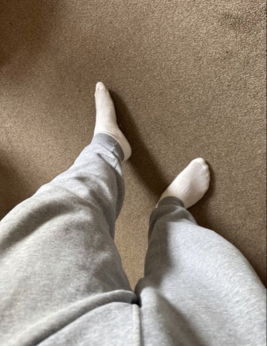 Tommy_uk1's tweet photo. Who wants to see the rest… https://t.co/s01lbCVYkV