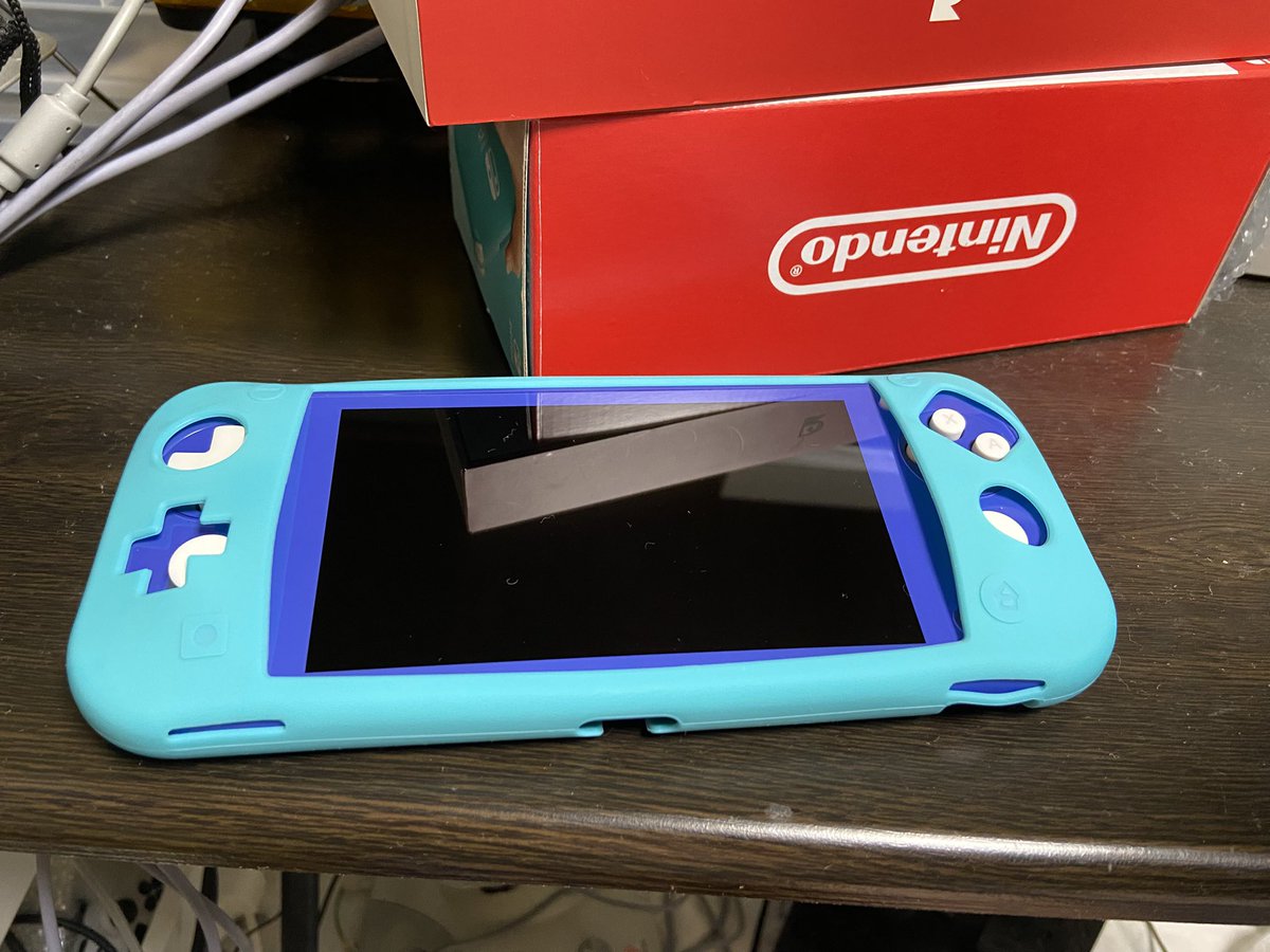 nemuindeath's tweet photo. 純正カバーとの相性は、、
本家とはだいぶ違うようで。 https://t.co/0SHT096uWa