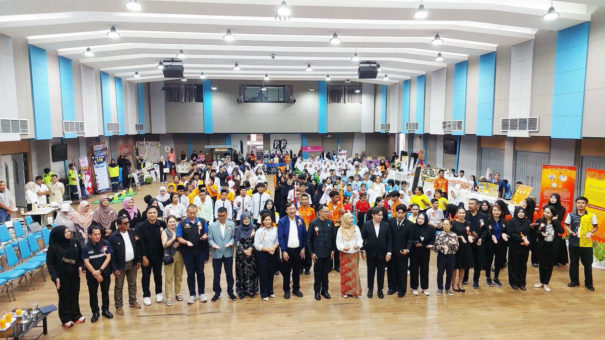 Mutelu3's tweet photo. 🇹🇭🌹หน่วยเฉพาะกิจสันติสุข ดำเนินการ เข้าร่วมโครงการ “มหกรรมการพัฒนาเด็กและเยาวชน (๔๑ ปี วันเยาวชนแห่งชาติ)” 🌷🇹🇭💙🩵🎯ณ ห้องประชุมช้างเผือก ชั้น ๑ อาคารศูนย์เยาวชนเทศบาลนครยะลา ต.สะเตง อ.เมืองยะลา จว.ยะลา https://t.co/wS2rYzkQar